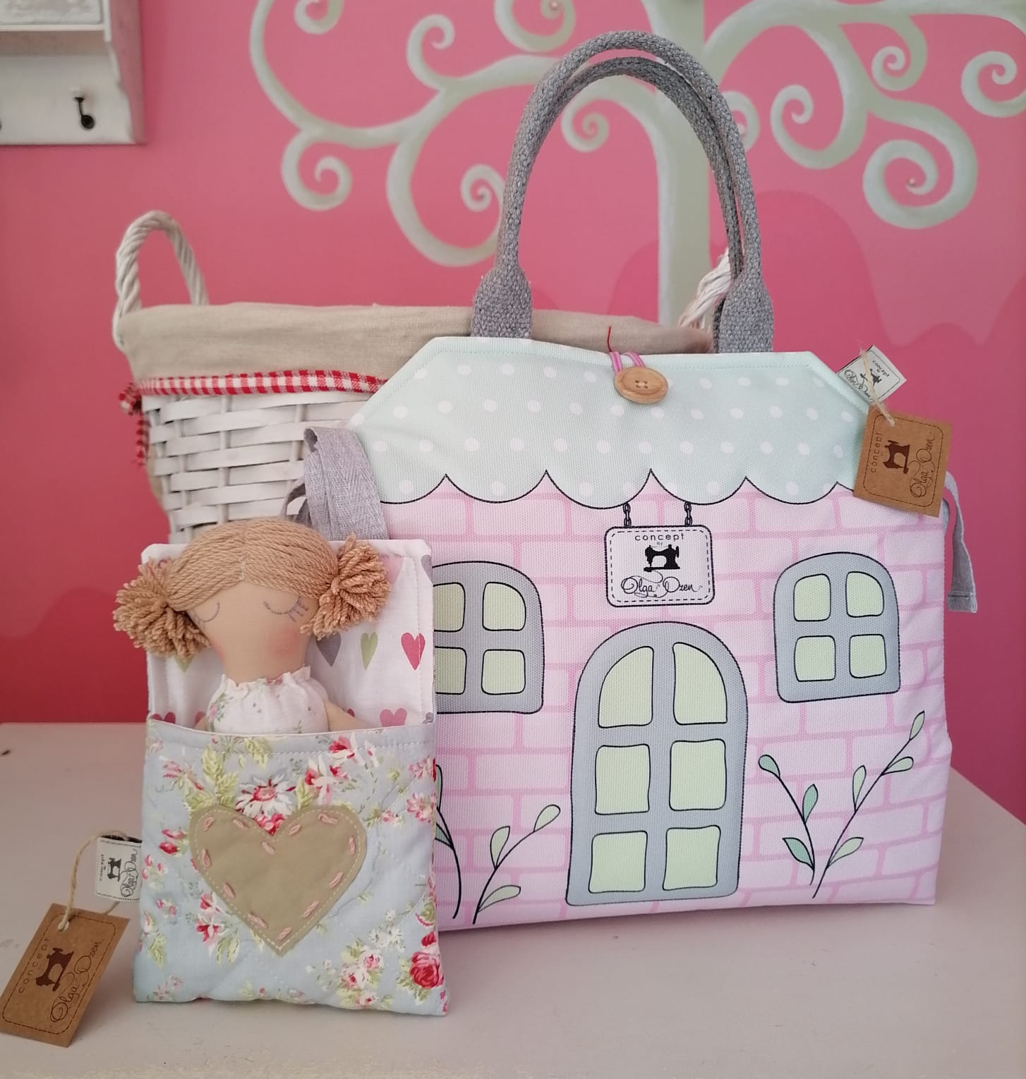 Doll House 